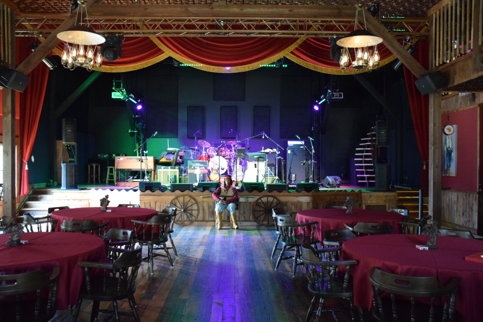 saloon studios venue and stage